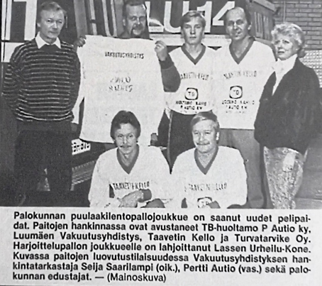 Palokunnan edustajina kuvassa: Ylärivissä Martti Taina, Anssi Parkko ja Kari Parkko. Alarivissä Kyösti Ristola ja Kai Kaltto. Luumäen Lehti 22.10.1987.